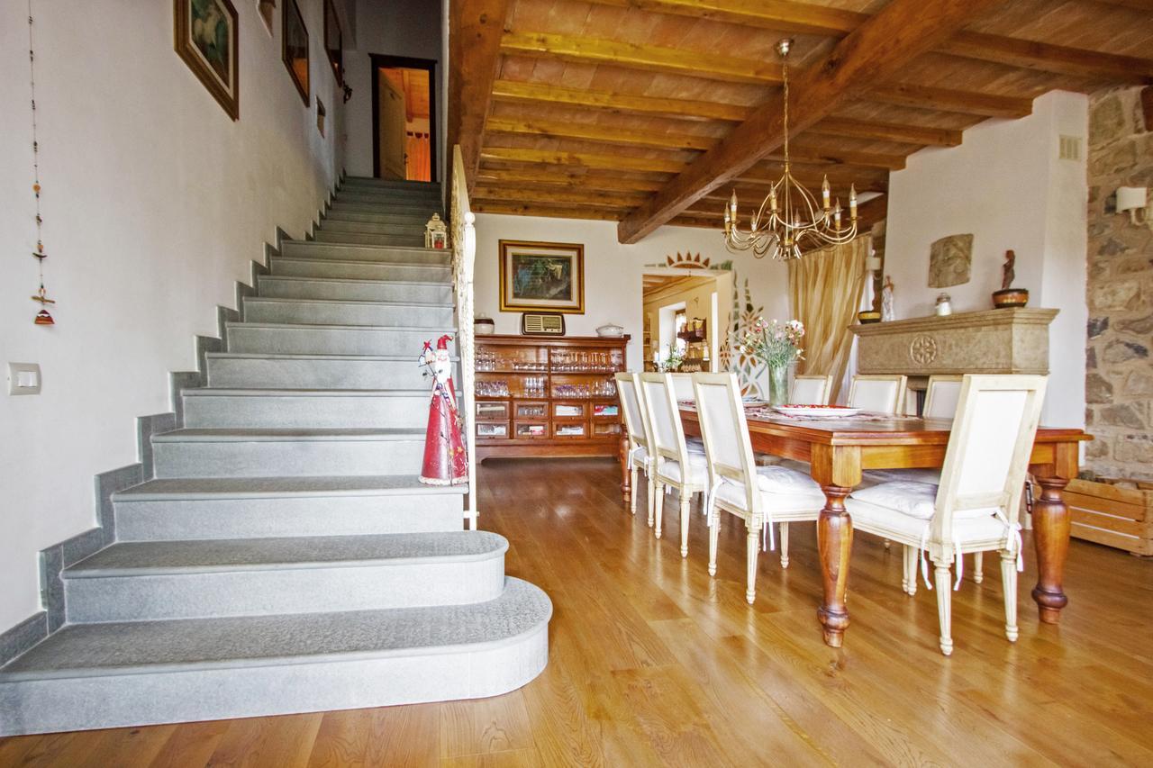 Il Giardino Di Rosmarino Bed & Breakfast Pontremoli Exterior photo